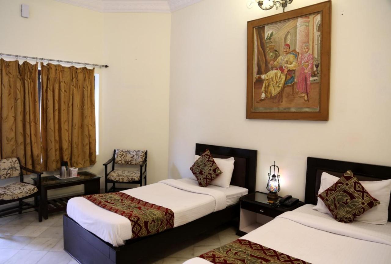 Hotel Karan Villas Kota  Extérieur photo
