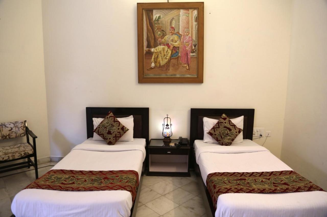 Hotel Karan Villas Kota  Extérieur photo